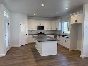Photo 3 of 4 S 3830 W #418