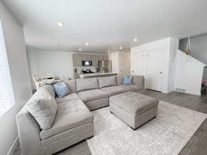 Photo 3 of 1734 E MUSS DR