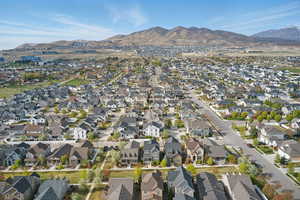 Bird's eye view with a residential view and a mountain view
