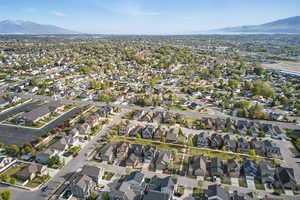 Aerial view with a residential view and a mountain view