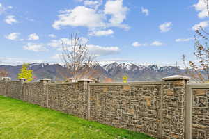 View of mountain feature