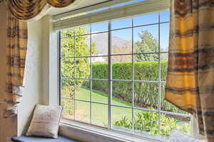 Interior details with a mountain view