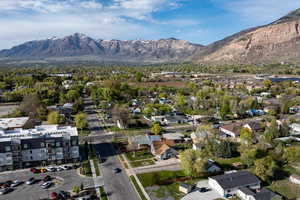 Bird's eye view with a mountain view and a residential view