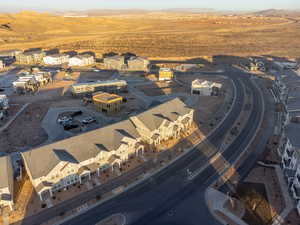 Bird's eye view featuring a mountain view and a residential view