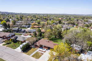 Photo 61 of 3037  CIRCLE WAY