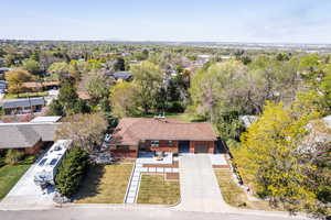 Photo 55 of 3037  CIRCLE WAY
