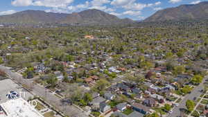 Bird's eye view featuring a mountain view