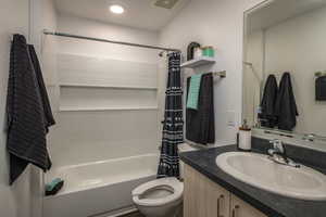 ***Photos are of a similar unit.***