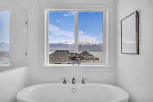 Mountain & lake views from the master bathroom soaking tub.