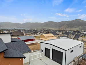 Mountain view featuring a residential view