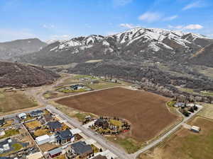 Drone / aerial view featuring a mountain view