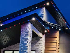 Holiday lighting