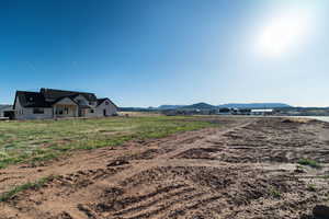 View of yard with a mountain view