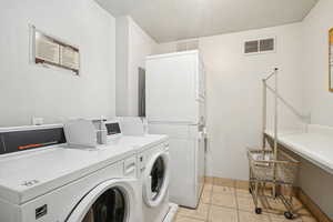 Photo 21 of 31 N M ST #406
