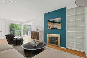 Photo 5 of 31 N M ST #406