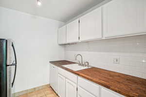 Photo 8 of 31 N M ST #406