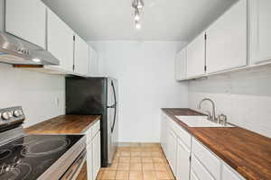 Photo 7 of 31 N M ST #406