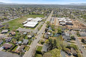 Drone / aerial view featuring a residential view and a mountain view