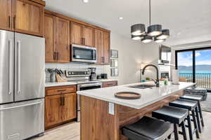 Kitchen with bar