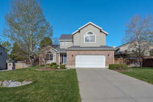 Photo 3 of 607 N HILLSIDE DR