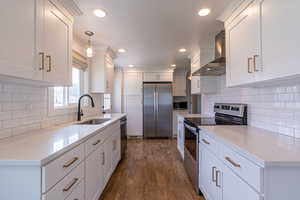 Photo 11 of 326 E 200 S
