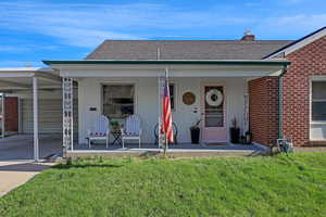 Photo 3 of 1324 E KINGSTON DR