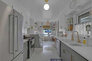 Photo 14 of 1324 E KINGSTON DR