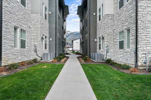 Surrounding community with a yard