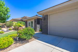 Photo 8 of 658 N SAGE CREST DR