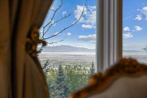 Details featuring a water and mountain view