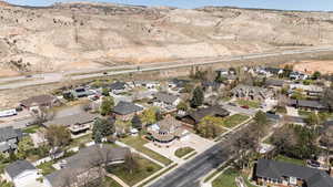 Bird's eye view with a residential view and a mountain view