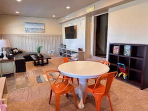 Large family room  with recessed lighting