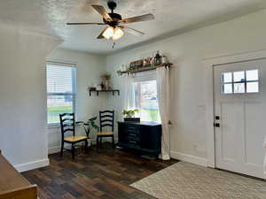 Light and bright entry area to welcome and invite