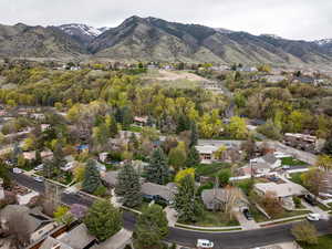 Bird's eye view with a mountain view and a residential view