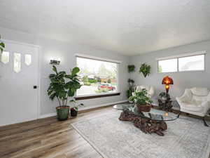 Photo 15 of 123  LYNNWOOD DR
