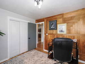 Photo 23 of 123  LYNNWOOD DR