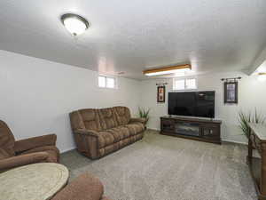 Photo 40 of 123  LYNNWOOD DR