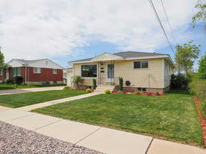 Photo 4 of 123  LYNNWOOD DR