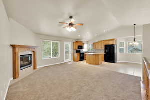 Photo 6 of 864 N CRIMSON LN