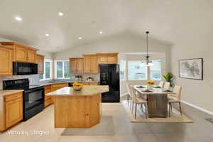Photo 9 of 864 N CRIMSON LN