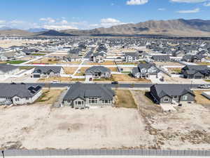 Bird's eye view with a residential view and a mountain view