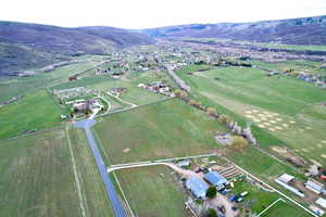 Bird's eye view with a mountain view