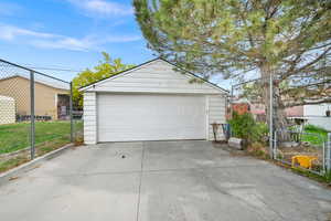 Detached garage with fence