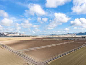 View of mountain feature