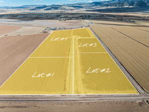 Drone / aerial view featuring a mountain view