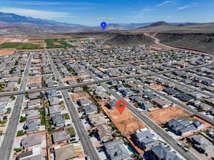 Bird's eye view featuring a residential view and a mountain view