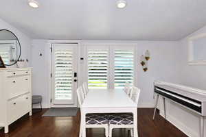 Photo 20 of 320 E WILSON AVE