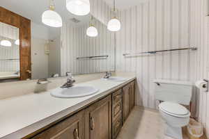 Main Bathroom with Double Sinks