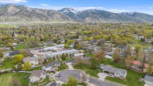 Bird's eye view with a mountain view and a residential view
