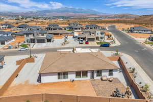 Birds eye view of property featuring a residential view and a mountain view